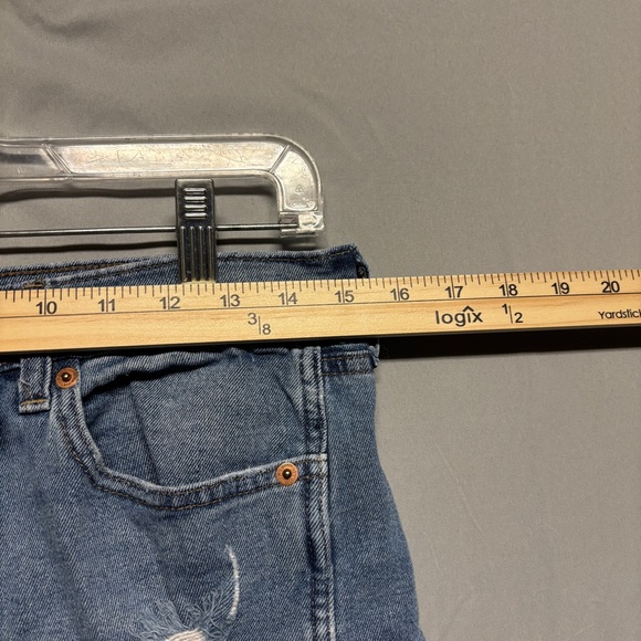 GAP Frayed Hem Blue Jean Shorts - Picture 8 of 8